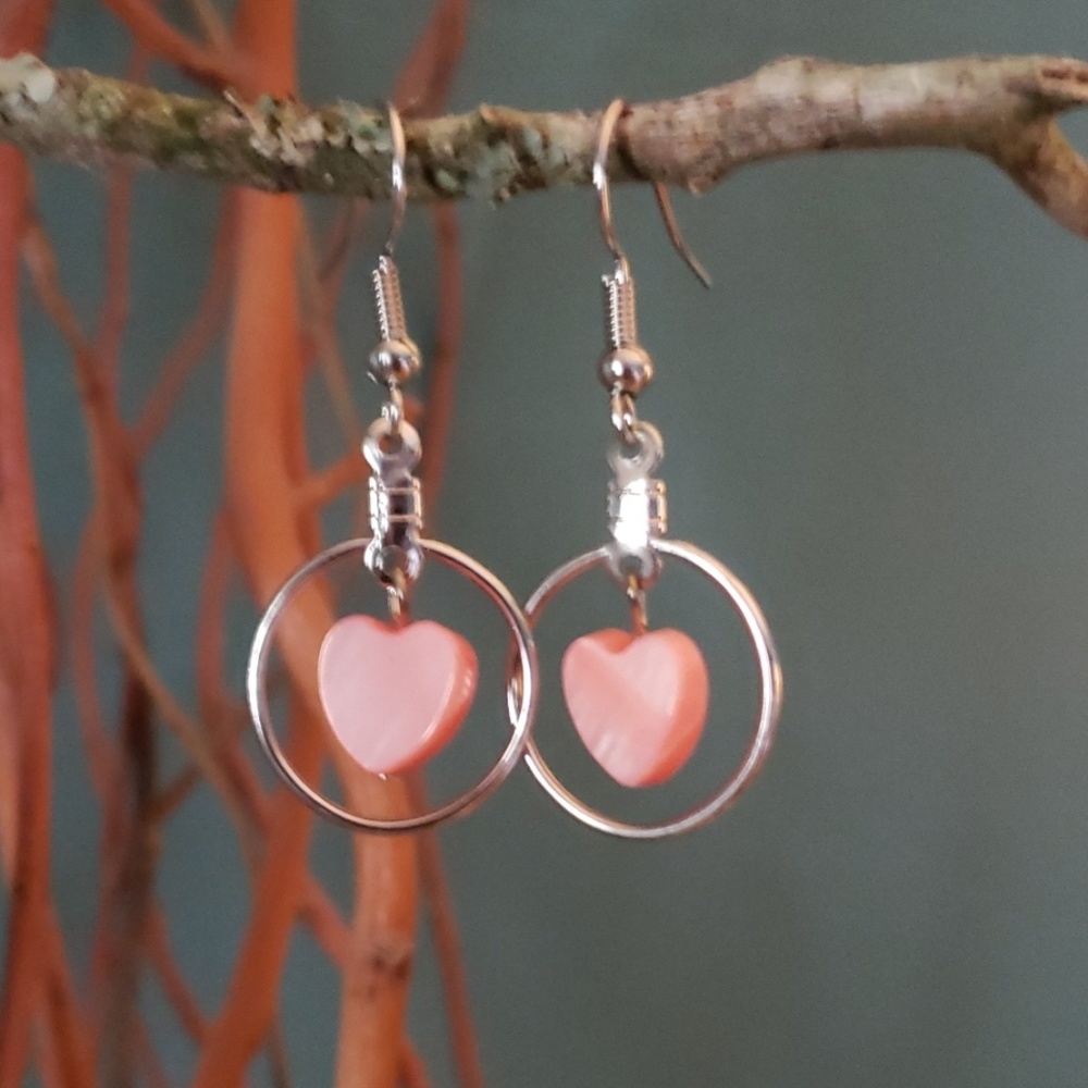 Harriet Ave Jewels Heart Shell Earrings - Pink